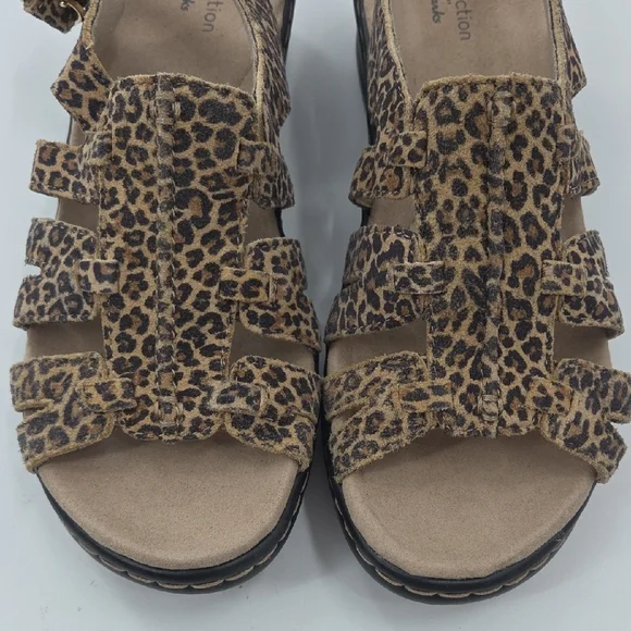 Clarks Cheetah Pattern Sandals NEW - Picture 5 of 16
